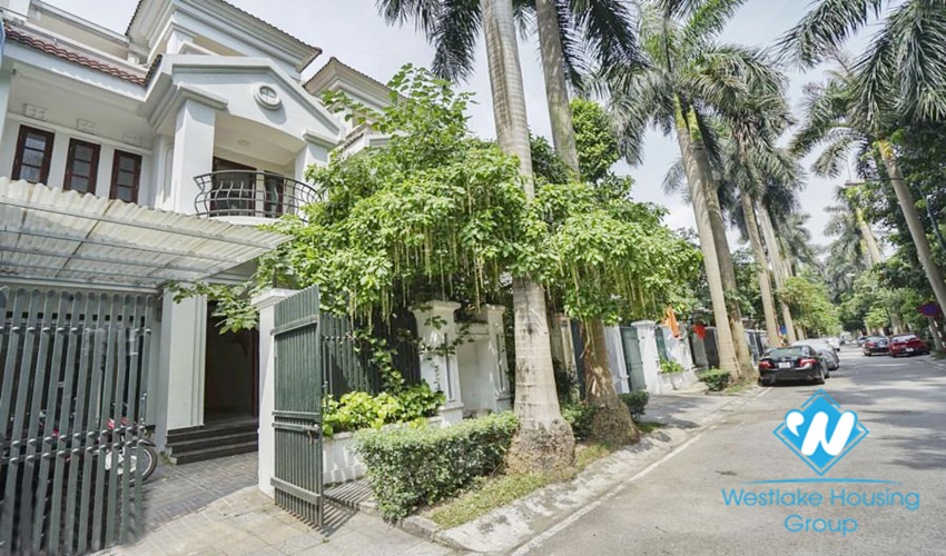 3-storey villa 126m2 4 bedrooms for rent in Ciputra